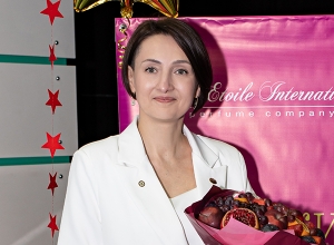 С днем рождения, Елена!