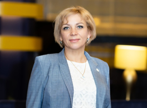 Поздравляем Елену!