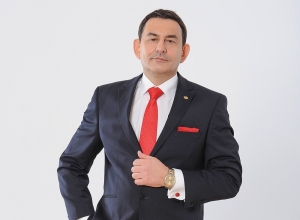 Примите поздравления, президент!